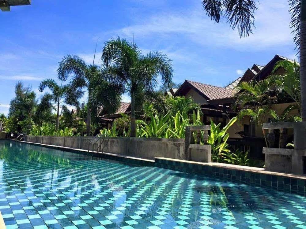 Haad Yao Bungalows Exterior photo